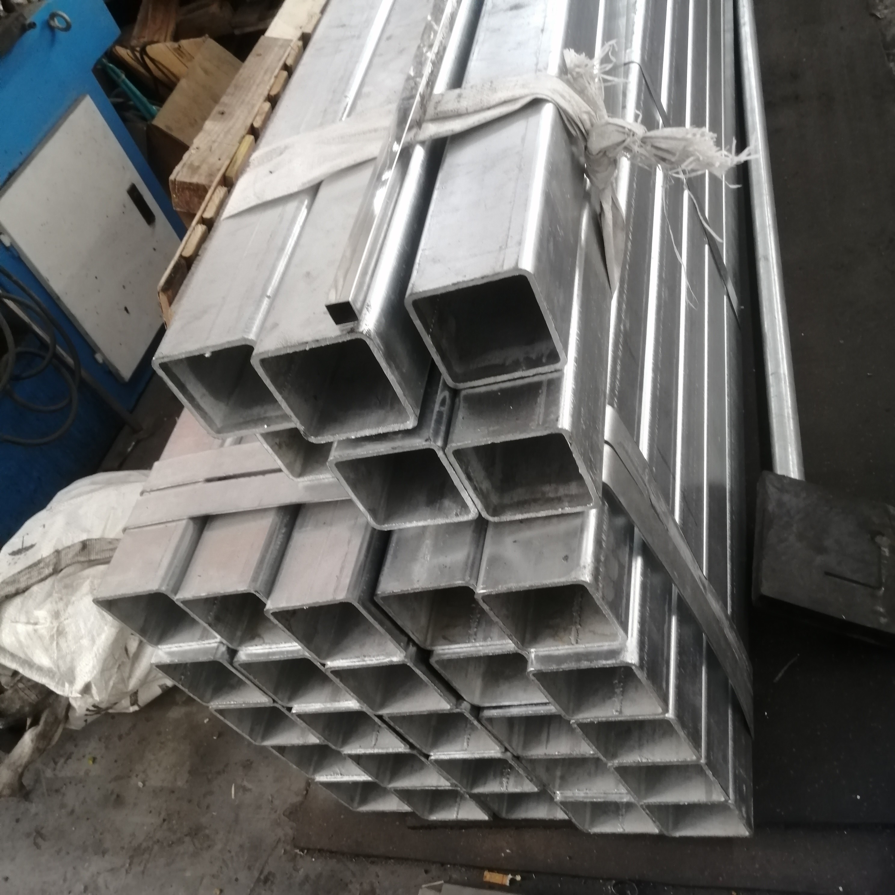 Top Rail 304L Stainless Steel Pipe 25mmx14x14 For Railing 2B Surface